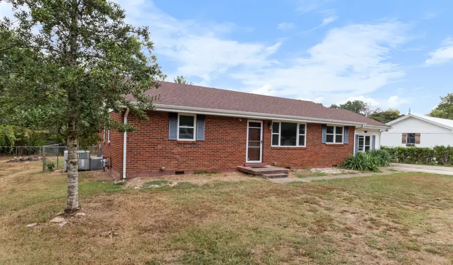 19 Gino Dr, Clarksville, TN 37042 - #3
