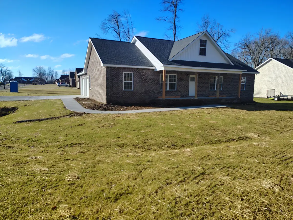 358 Froedge Dr, Lafayette, TN 37083 - #1