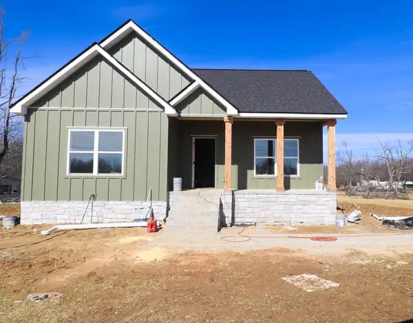 181 Rock House Hollow Rd, Bethpage, TN 37022