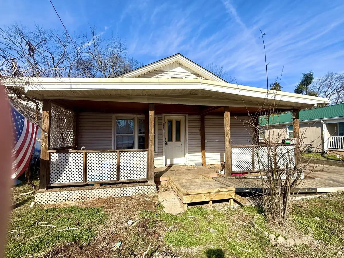 420 Crockett St, Lawrenceburg, TN 38464 - #1