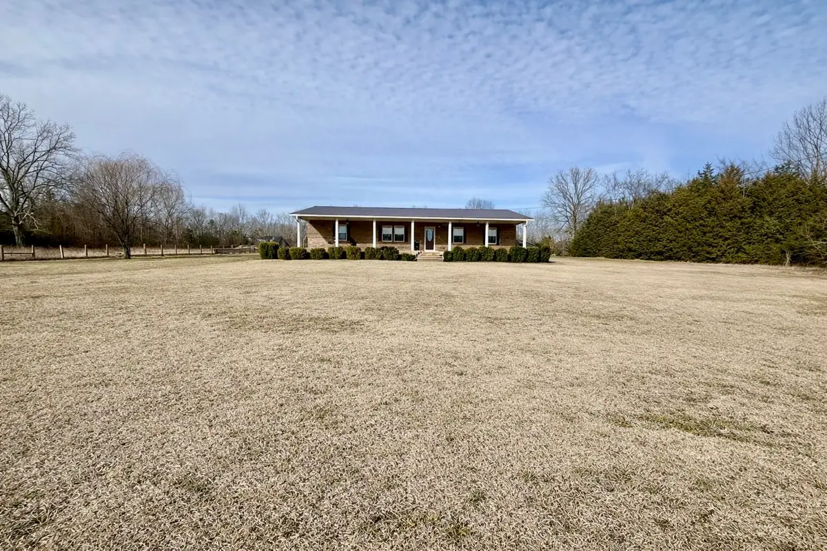 255 Fay Creek Rd, Wartrace, TN 37183 - #1