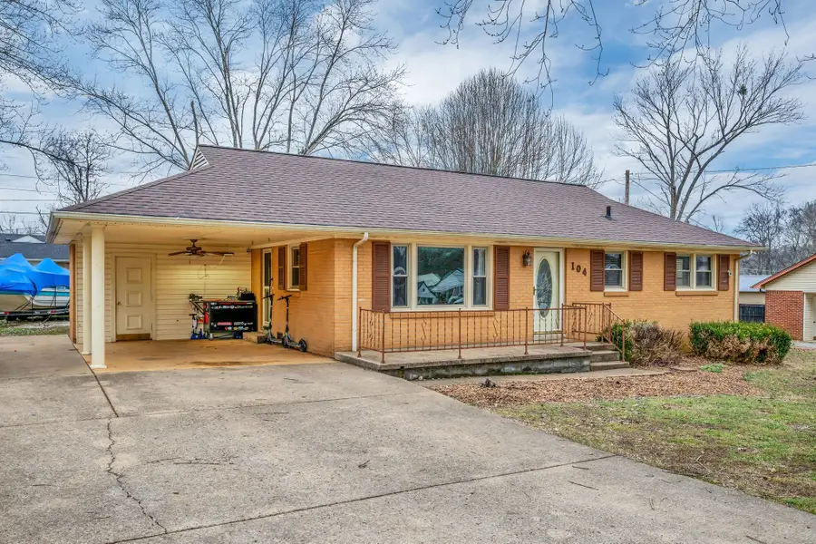 104 Dupont Ave, Waverly, TN 37185 - #2