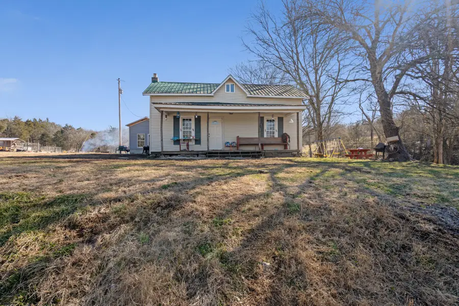 448 Holder Branch Ln, Hartsville, TN 37074 - #2