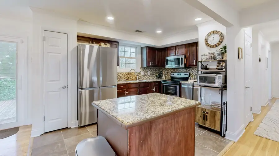 605 Des Moines Dr, Hermitage, TN 37076 - #3