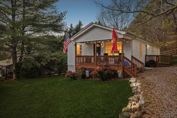 617 Bradley Avenue, La Fayette, GA 30728