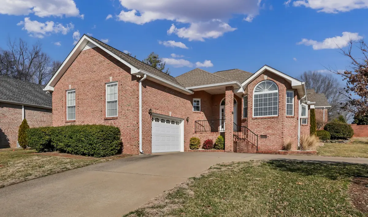 731 Courtland Ave, Clarksville, TN 37043 - #1