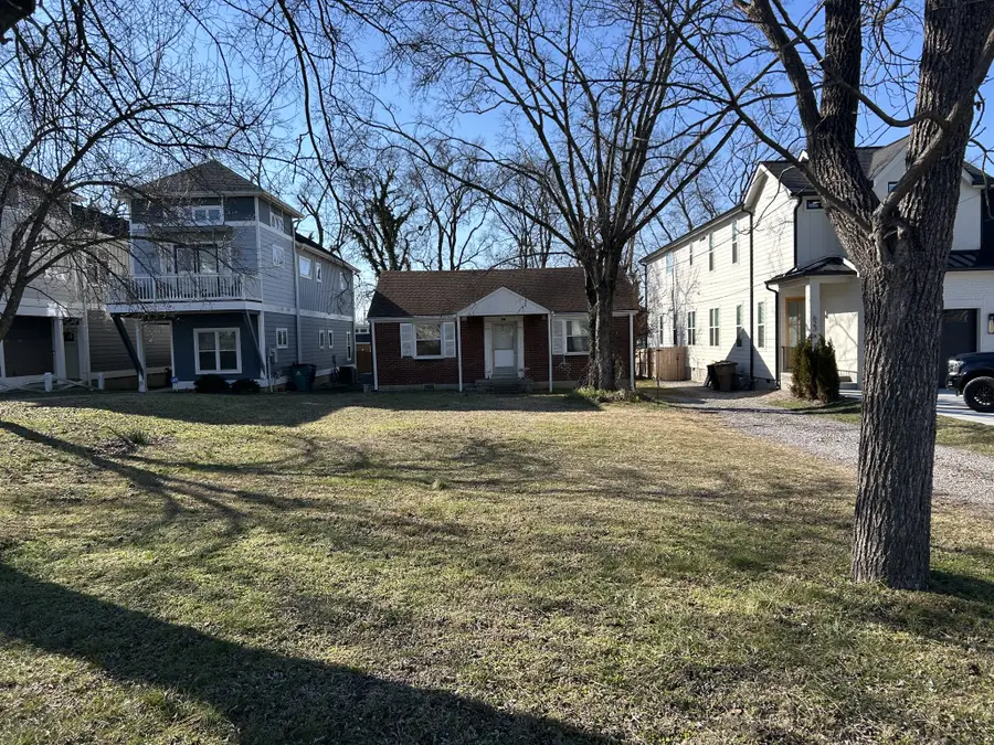 621 Eastboro Dr, Nashville, TN 37209 - #2