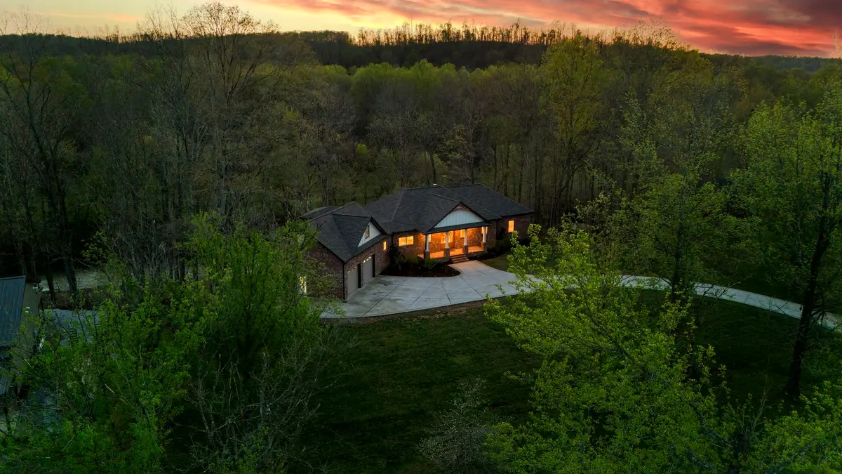 1017 Cliff View Dr N, Kingston Springs, TN 37082 - #1