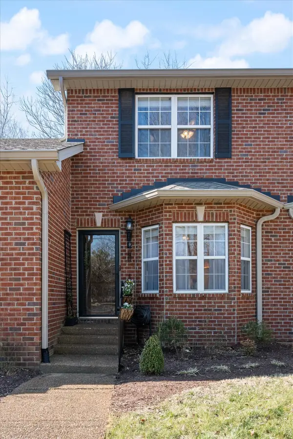 1007 Cashmere Dr, Thompsons Station, TN 37179