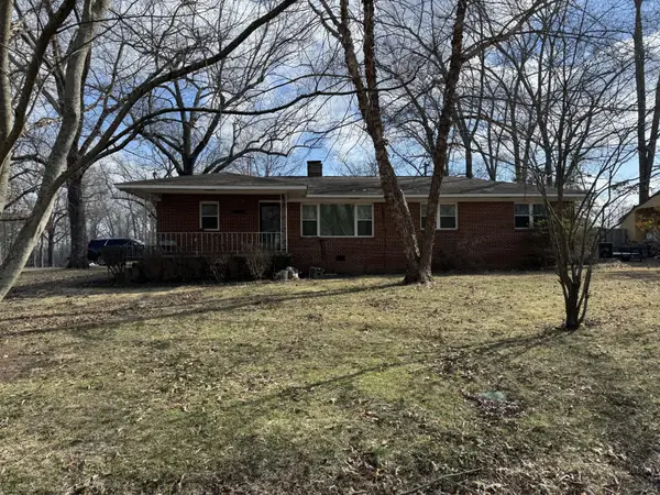 201 Fleming St, Tullahoma, TN 37388