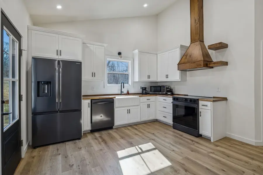 133 Grices Creek Rd, Cumberland City, TN 37050 - #3