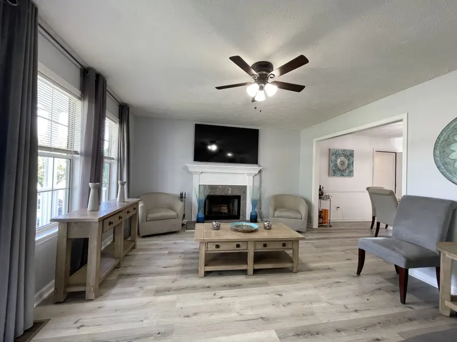 205 Clearlake Dr, La Vergne, TN 37086 - #2