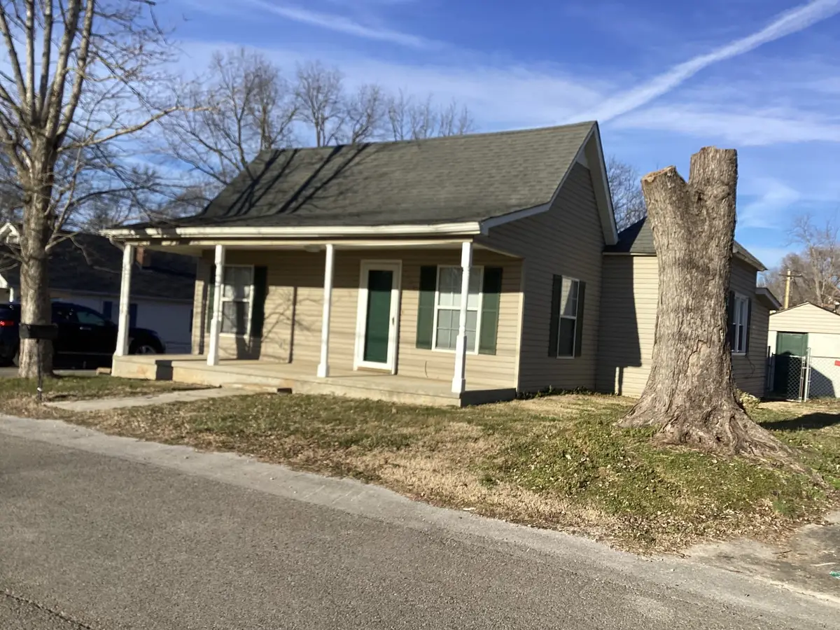 104 Taft St, McMinnville, TN 37110 - #1