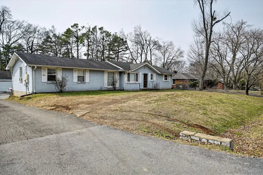 722 Robert Burns Dr, Nashville, TN 37217 - #2