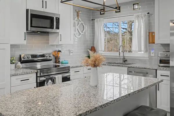 629 Rockwood Dr, Hermitage, TN 37076