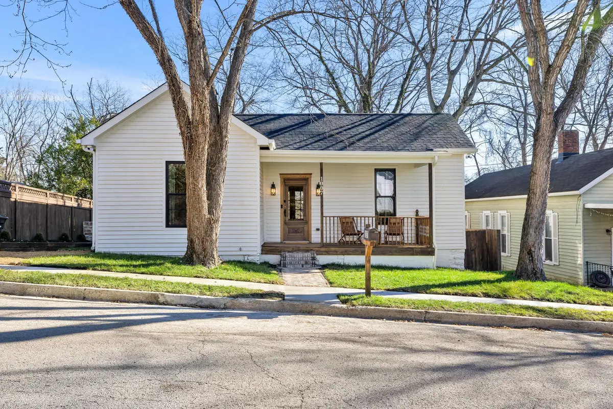 1007 School St, Columbia, TN 38401 - #1