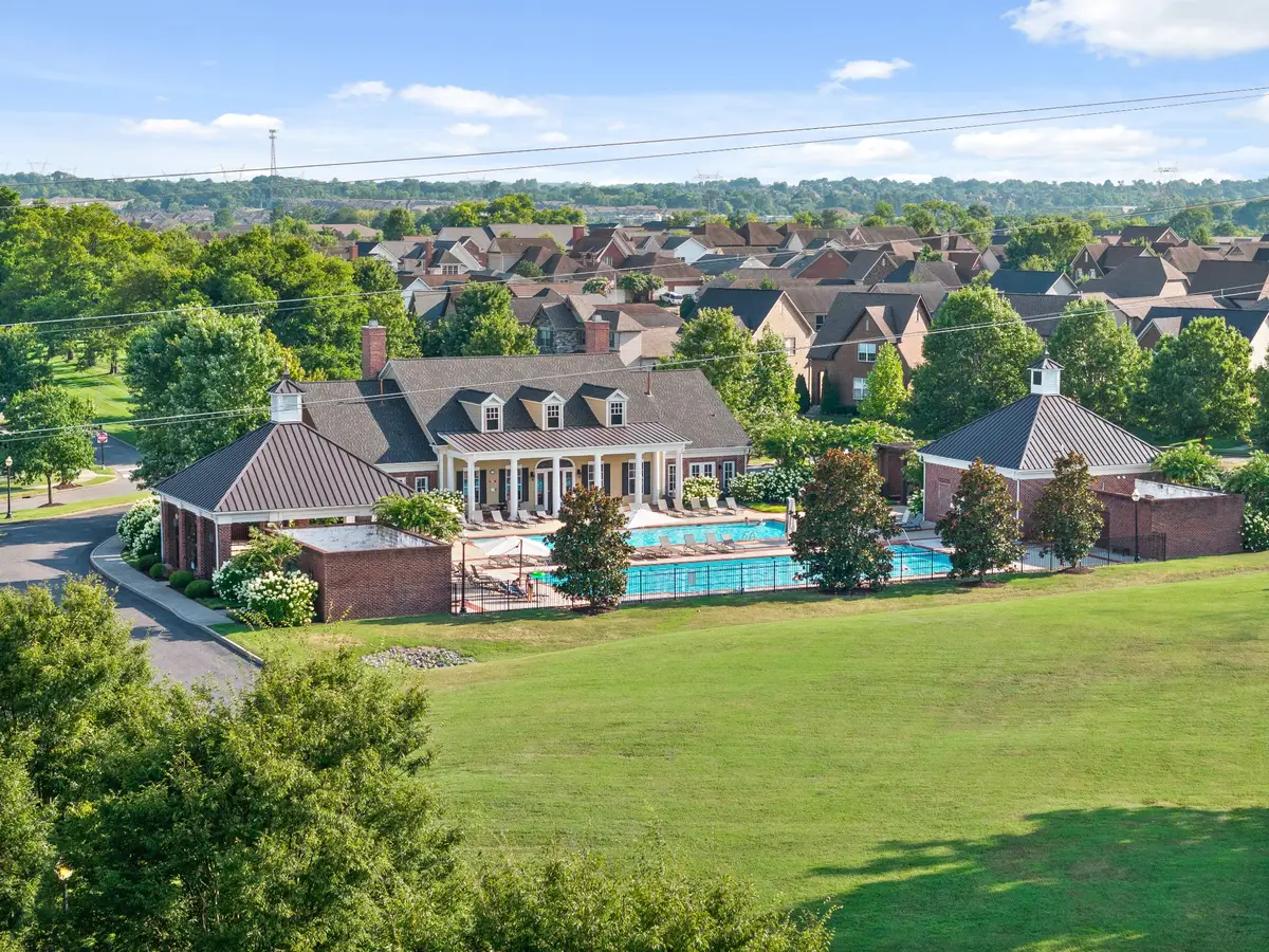 1230 Hayloft Pl, Gallatin, TN 37066 - #1