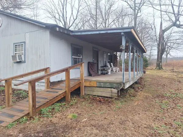 199 Dixon Ln, Waynesboro, TN 38485