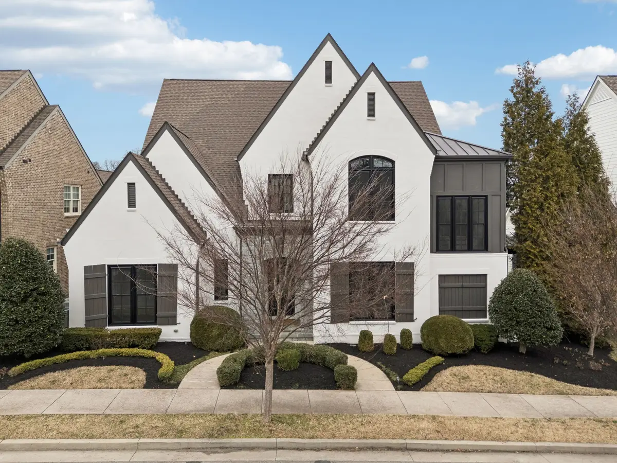 421 Glen West Dr, Nashville, TN 37215 - #1