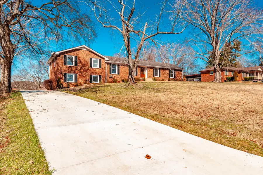 704 Emily Dr, Goodlettsville, TN 37072 - #3