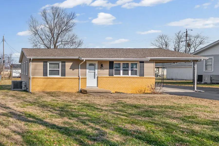 2410 Richard St, Hopkinsville, KY 42240 - #2