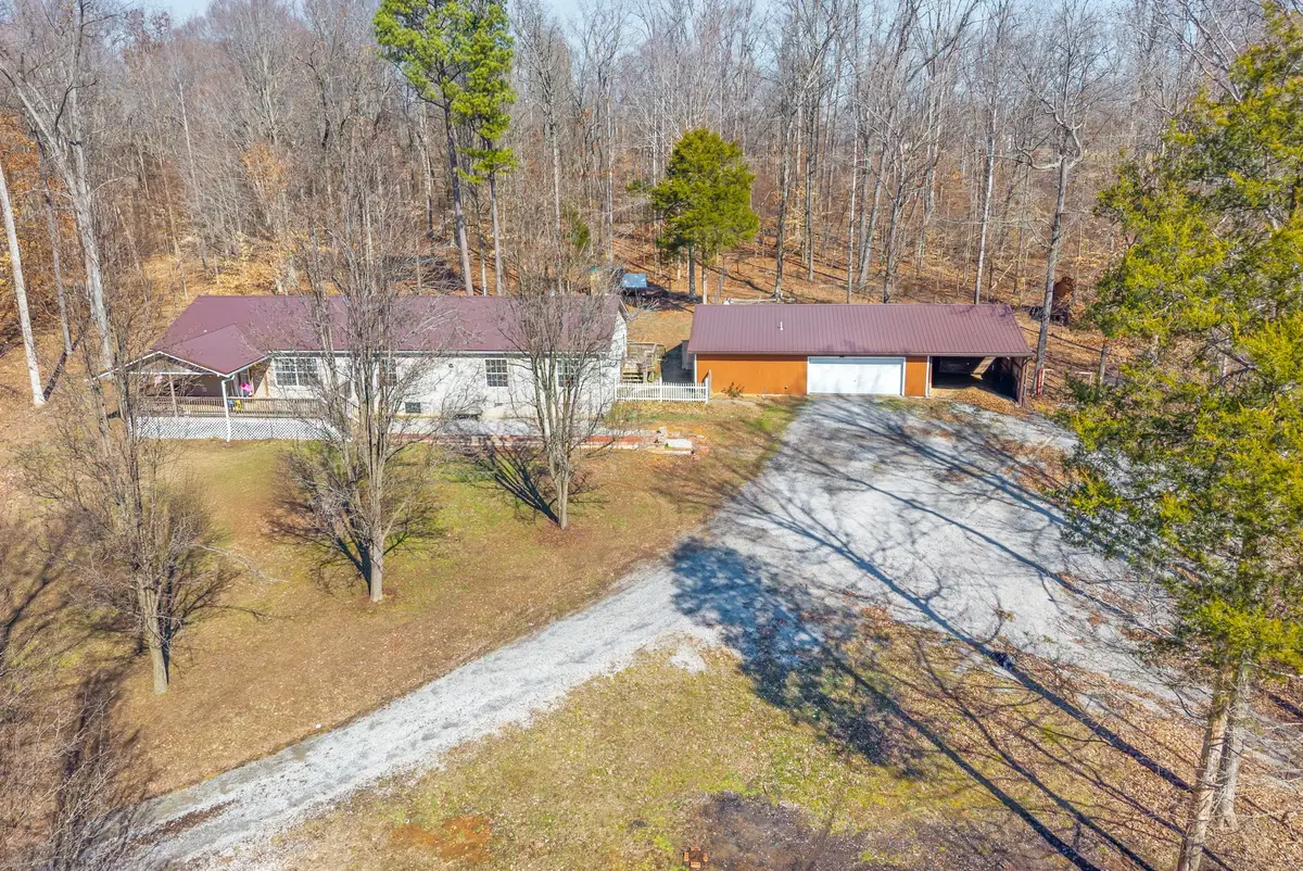 124 Lindsay Ln, Cadiz, KY 42211 - #1