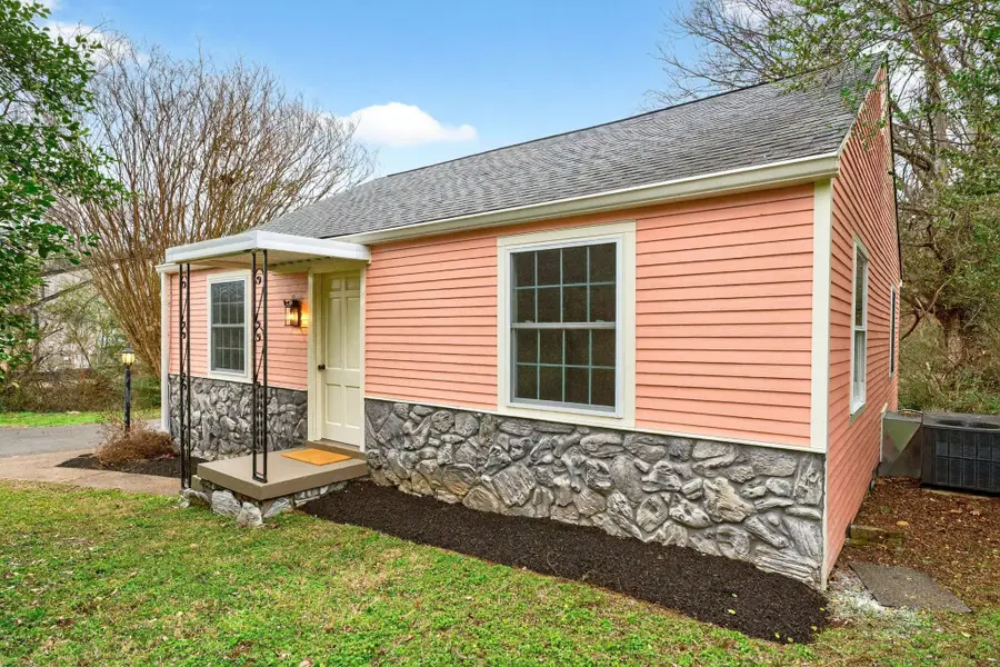 2017 Hackberry Ln, Nashville, TN 37206 - #3