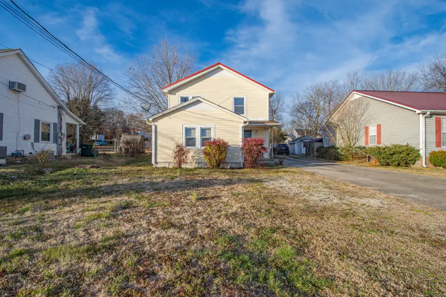 632 E Madison St, Pulaski, TN 38478 - #2