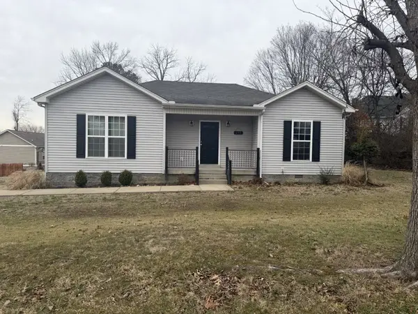 255 Walnut St, Greenbrier, TN 37073