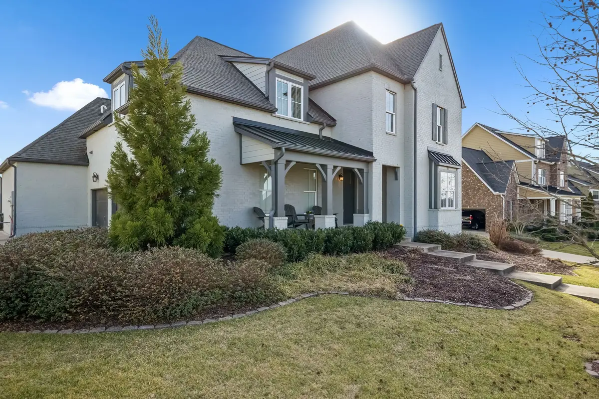 142 Vanner Rd, Mount Juliet, TN 37122 - #1