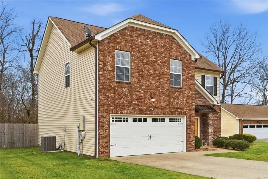 212 Wyburn Pl, Burns, TN 37029 - #2