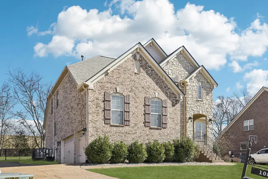 108 Tipperton Ct, Gallatin, TN 37066 - #2