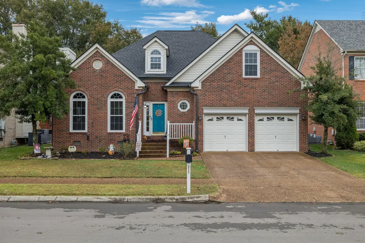 2002 Glastonbury Dr, Franklin, TN 37069 - #1