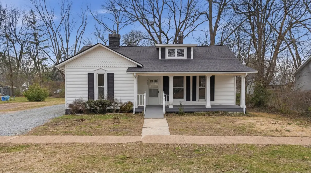 412 E Grundy St, Tullahoma, TN 37388 - #1