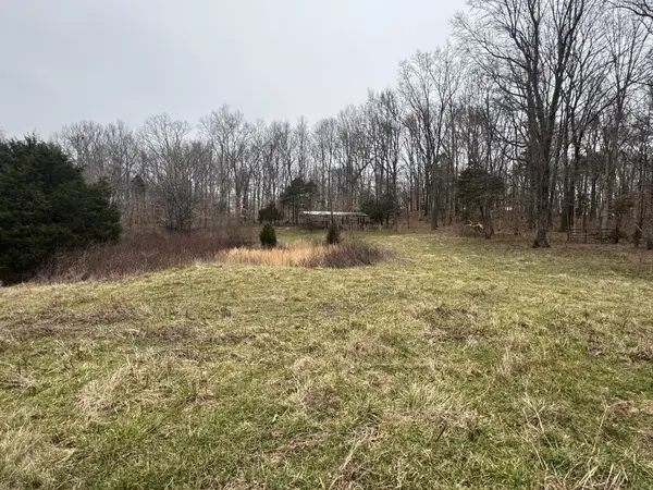 2250 Indian Creek Rd, Mc Ewen, TN 37101