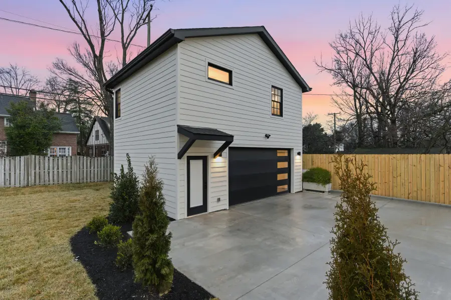 206 Cherokee Rd, Nashville, TN 37205 - #3