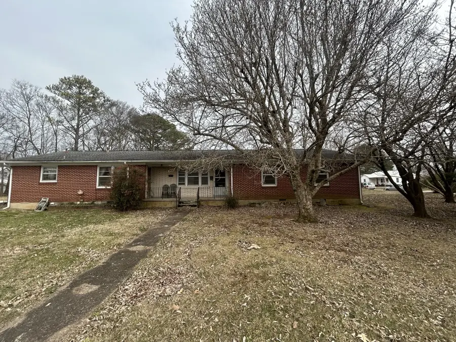 604 2nd Ave, Lawrenceburg, TN 38464 - #2