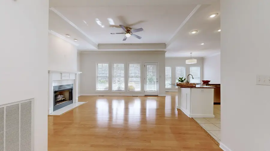 416 Country Club Ct, Clarksville, TN 37043 - #3