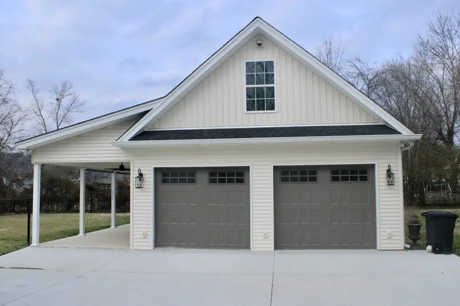 225 Jackson Ave, Carthage, TN 37030 - #3