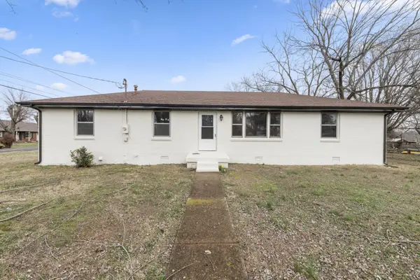 1015 Dickens St, Greenbrier, TN 37073