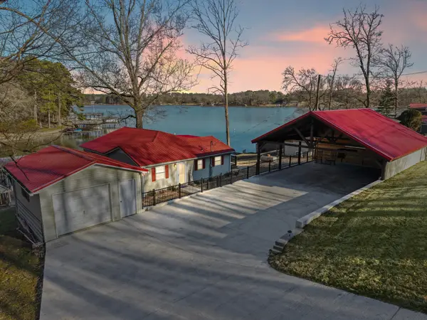 500 Elk River Shores Dr, Rogersville, AL 35652