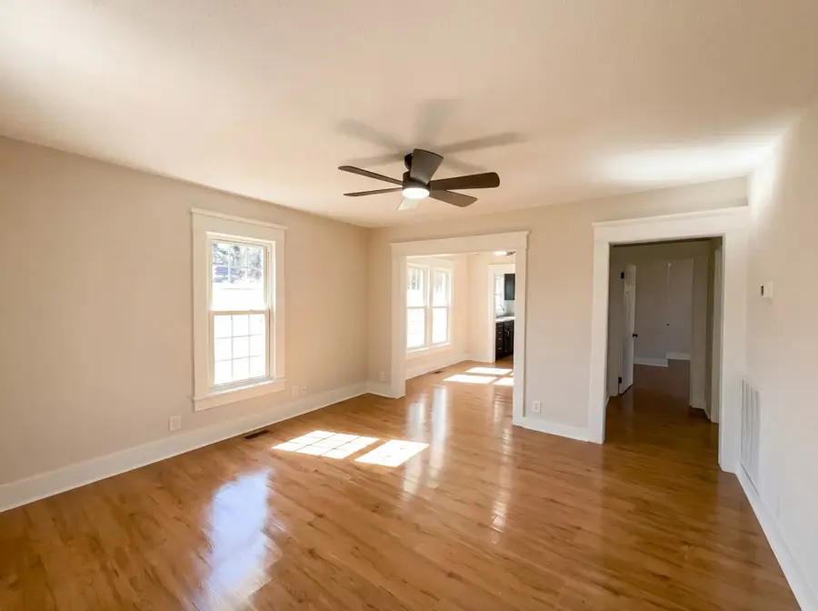 415 Oakview Dr, Columbia, TN 38401 - #3