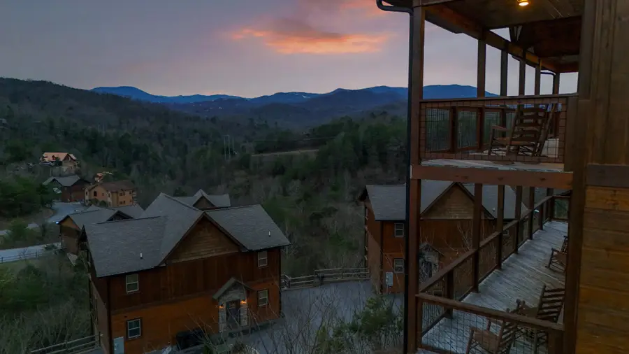 4608 Dreamland Way, Sevierville, TN 37876 - #2