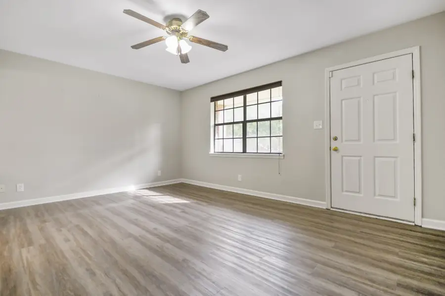 554 Roselawn Dr, Clarksville, TN 37042 - #3