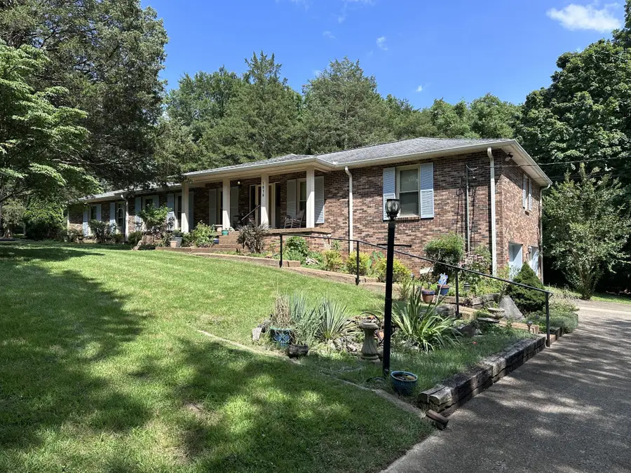 1016 Lakeview Dr, Hermitage, TN 37076 - #2