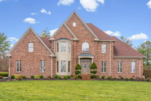 1312 Shallow Lake Cir, Hopkinsville, KY 42240