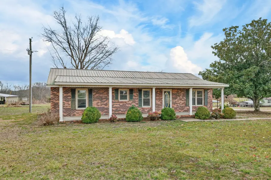 679 Howell Hill Rd, Flintville, TN 37335 - #3
