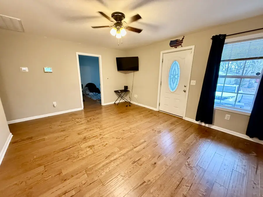 805 E Grizzard St, Tullahoma, TN 37388 - #2