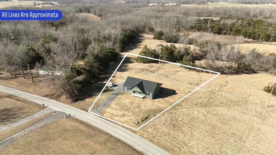 517 Pleasant Hill Rd, Lafayette, TN 37083 - #3