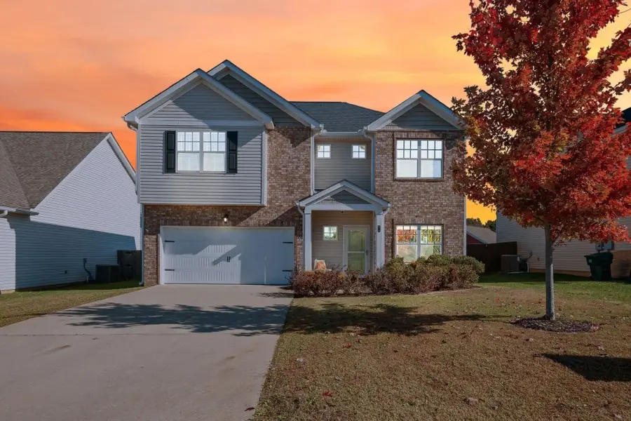 614 Whirlaway Dr, Burns, TN 37029 - #2